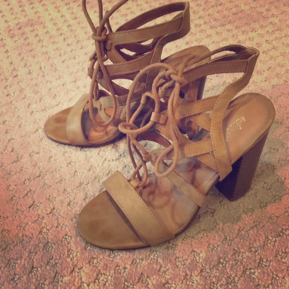 4 inch sandal